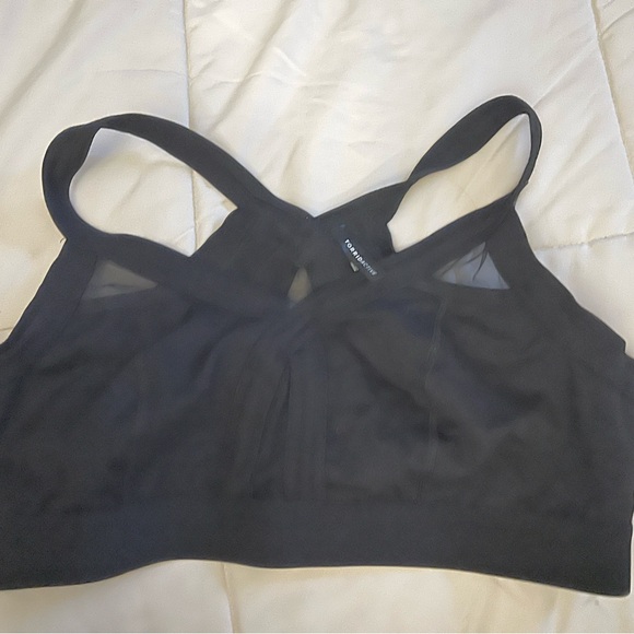 MAKE AN OFFER - TORRID Mesh Trim Crossover Strappy Sports Active Bra - Picture 2 of 6